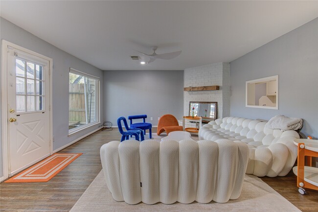 Photo - 1160 N Kirkwood Rd Unidad 1160