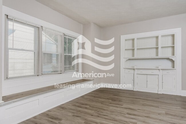 Photo - 1015 W 32nd St