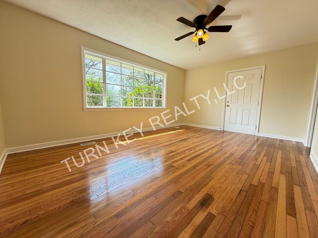 Photo - Home for Rent In Adamsville