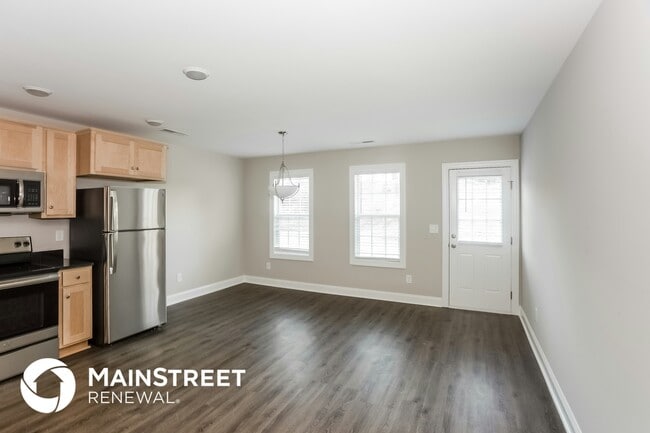 Photo - 722 Elizabeth St SW