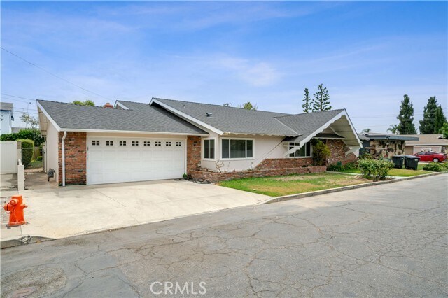 Photo - 1019 E Walnut Ave