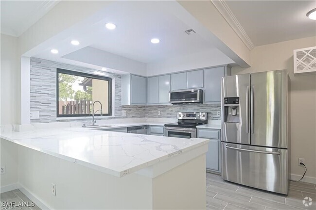 Building Photo - 711 SE 12th Ave Rental