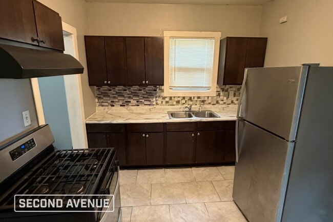 Photo - 9136 S Blackstone Ave
