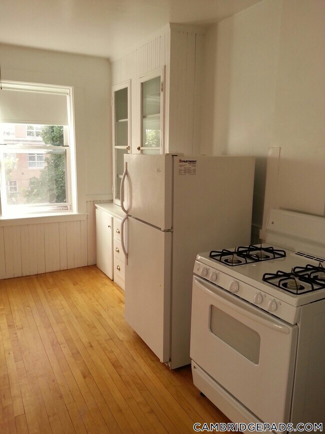 Photo - 14 Centre St Unit g