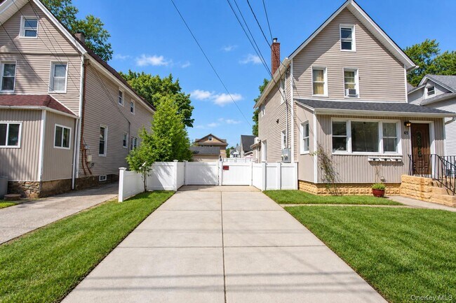Photo - 45 Lynbrook Ave Unit 1