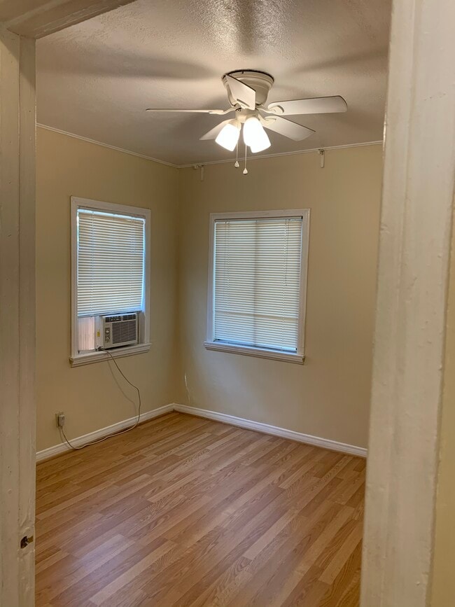 Photo - 14116 Sylvan St