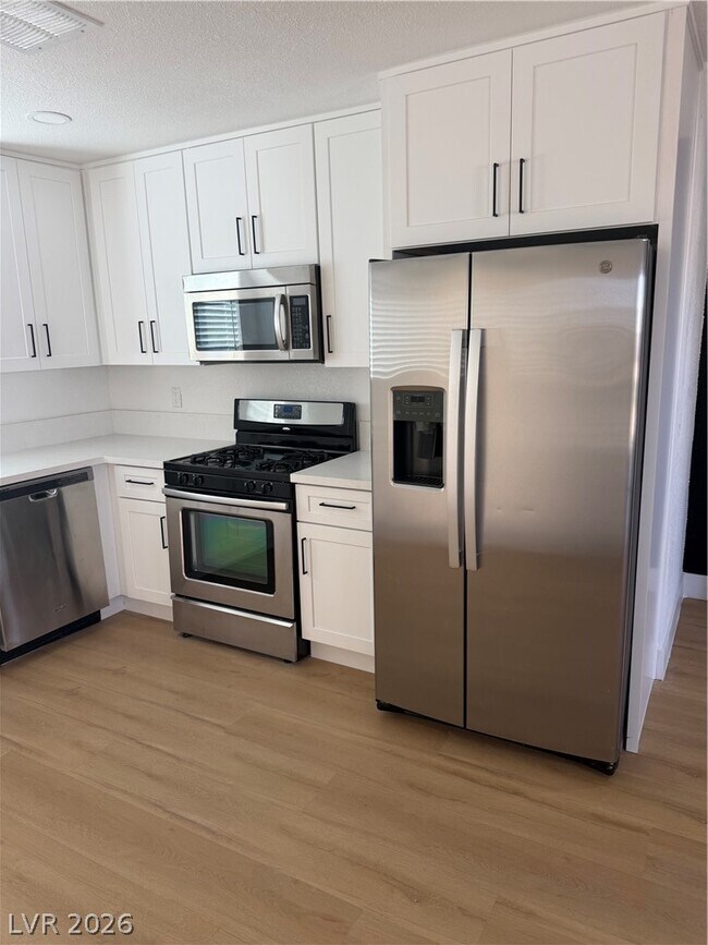 Photo - 6993 Royal Meadow Pl