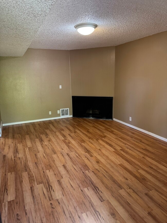 Photo - Magnussen Apartments Unit 9