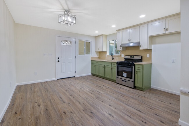 Photo - 78 Magnolia Ave