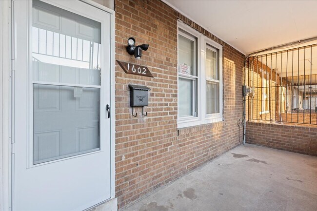 Photo - 1602 Pershing St