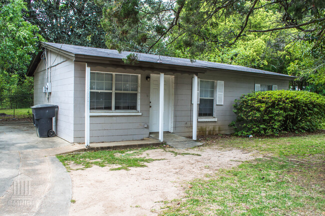 Large corner lot Home Between FAMU and FSU - Large corner lot Home Between FAMU and FSU