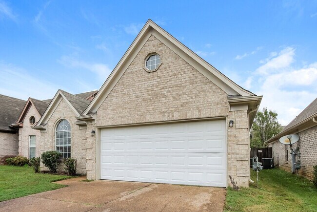 Photo - 7858 Fallstone Rd