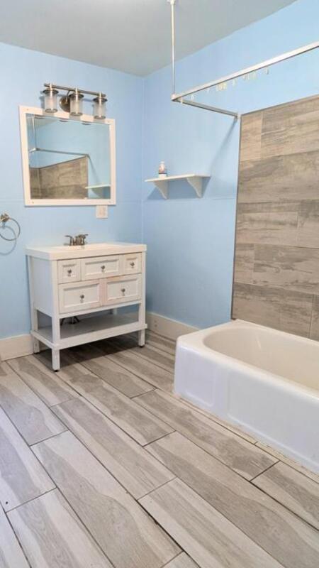 Photo - 227 Hamilton St