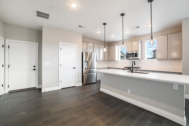 Photo - Like New end-unit Townhome at Victory Ridge!