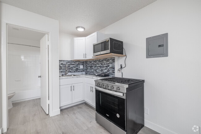 Studio - 400SF - Kitchen - Hawthorne Chateau Apartments