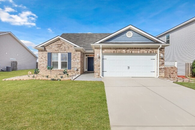 Executive Home in Convenient Location - Executive Home in Convenient Location