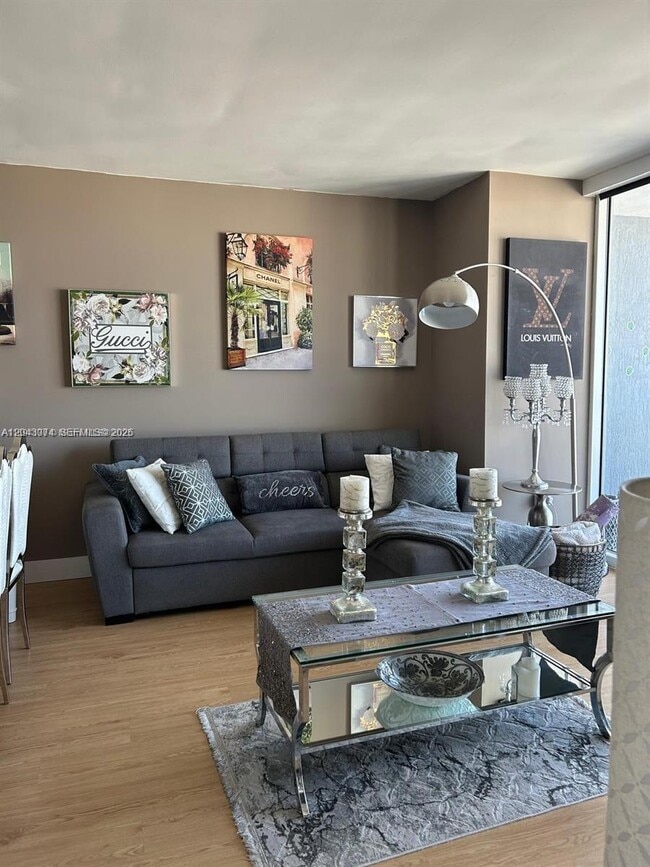 Building Photo - 50 Biscayne Blvd Unit 4607