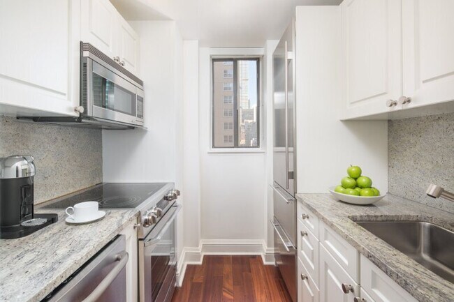 Photo - 330 E 56th St Unidad ID402347P