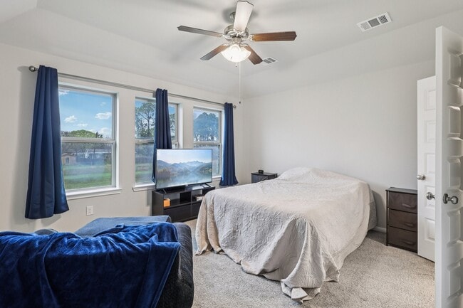 Photo - 7333 Hinsdale Dr