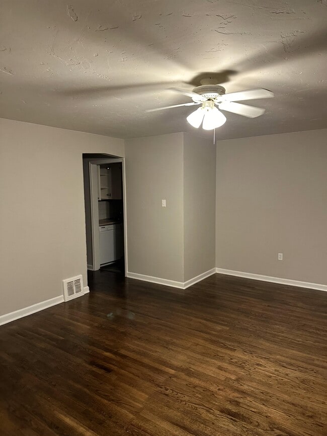 Photo - 2025 Emporia St