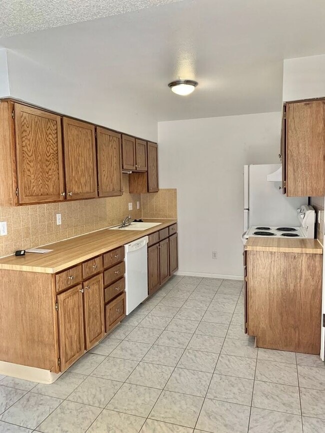 Photo - Spacious 2 Bed/1.5 Bath Duplex in West Loveland