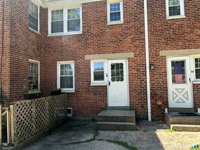 18 Bridge St Unit 1P