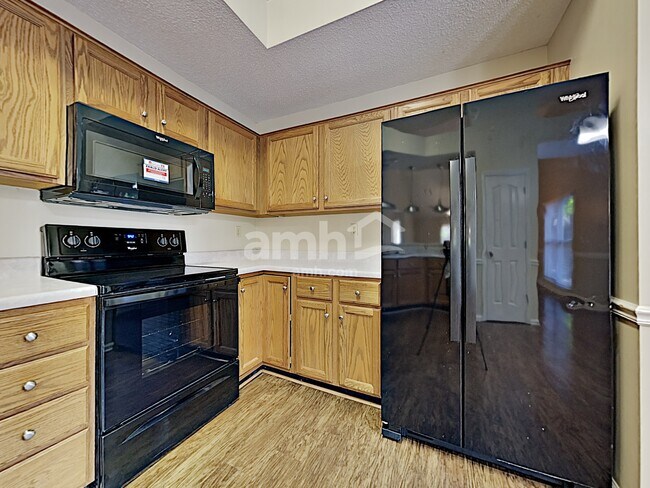 Photo - 1494 Appling Wood Cove S