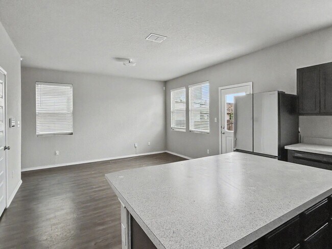 Photo - Comfortable Southside Home Near Shopping, Dining & Texas A&M