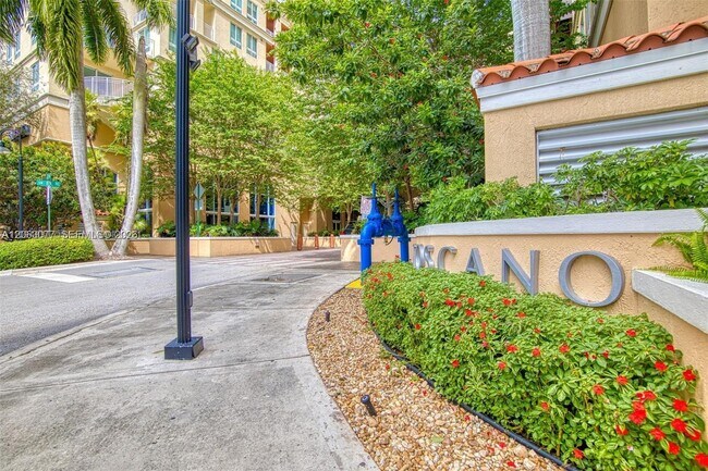 7355 SW 89th St Unit 425N