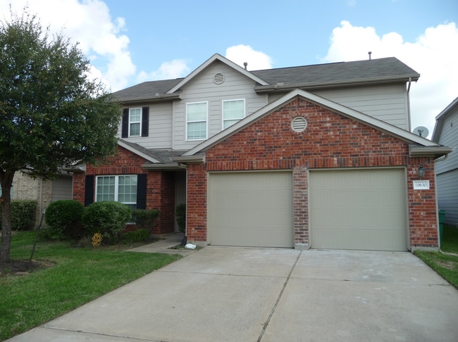 Building Photo - For Lease | 4 Bed, 2.5 Bath |1,990 Sq Ft |... Rental