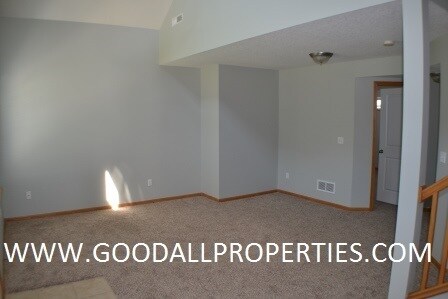 Photo - 3 Bedroom, 2 1/2 Bath Townhome in Urbandale
