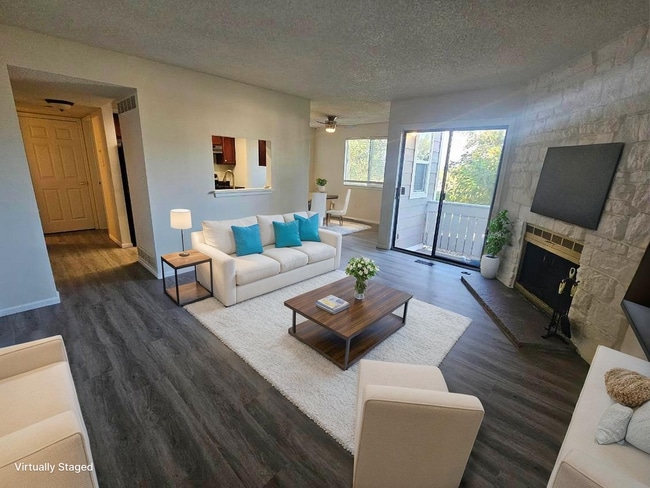 Building Photo - FREE 43" TV! Ground-Level 1-Bedroom Condo in Southeast Aurora