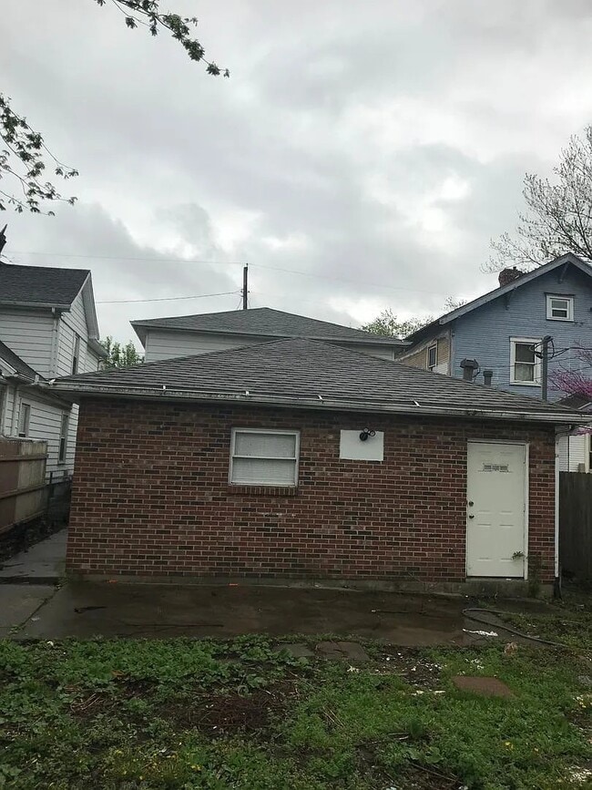 Photo - 527 Herbert St