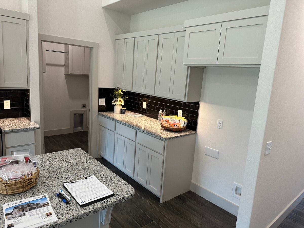 Photo - 712 Sun Meadows Loop