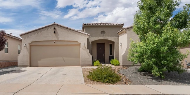 Building Photo - Beautiful home close to schools in Rio Rancho NM.