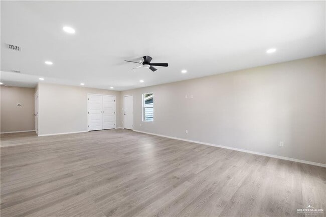 Photo - 17 Standard Ave