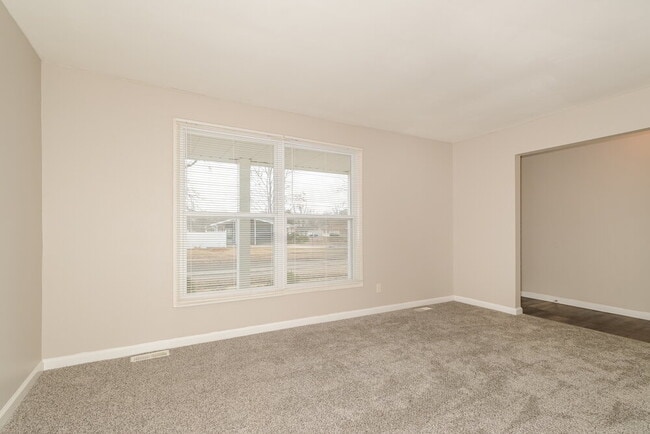 Photo - 2014 Mantilla Ln