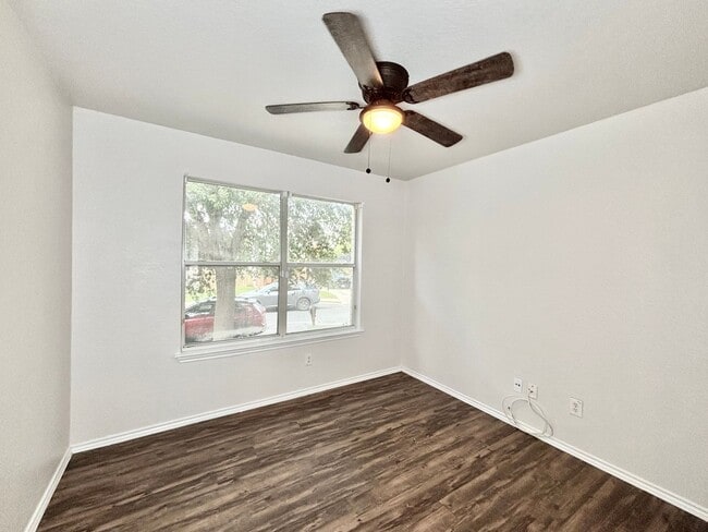 Photo - Gorgeous 3 bed 2.5 bath!