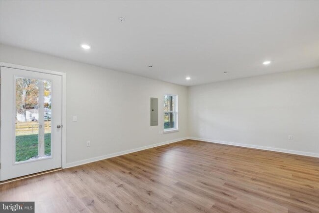 Photo - 308 Bennetts Ct