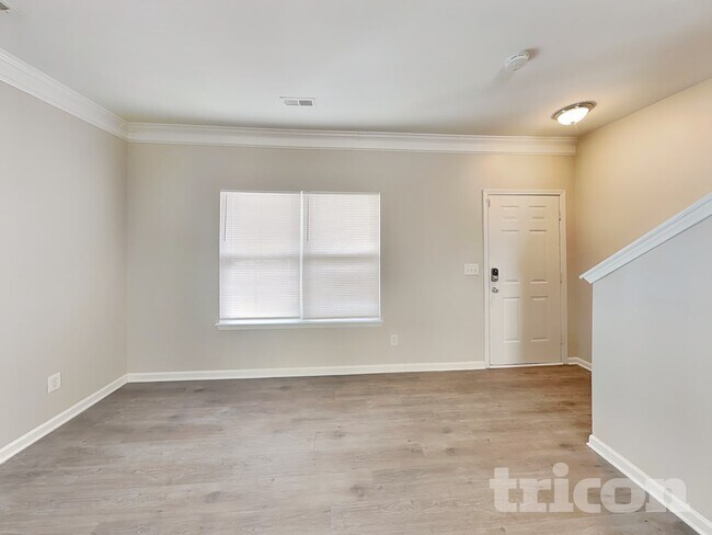 Photo - 1208 Ballina Way