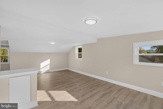 Building Photo - 332 Ridge Rd Unit A