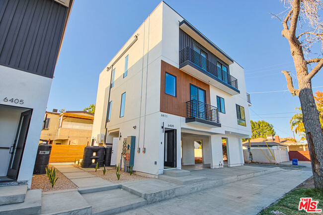 Photo - 6409 Odessa Ave Townhome