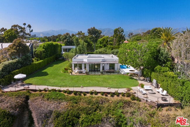 Photo - 28926 Cliffside Dr