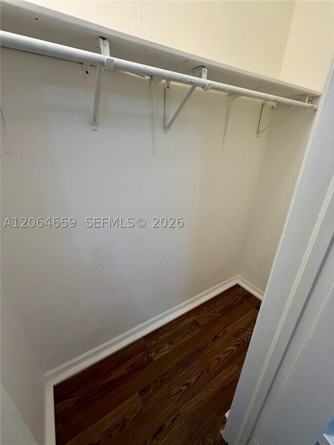 1200 NW 37th Ave Unit 2