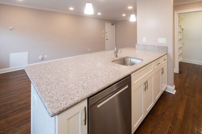 Photo - Hickory Manor: In-Unit Washer & Dryer, Heat, Water & Gas Included, Fitness Center, Sauna, and Bar...