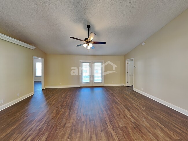 Photo - 2895 Majestic Oaks Ln