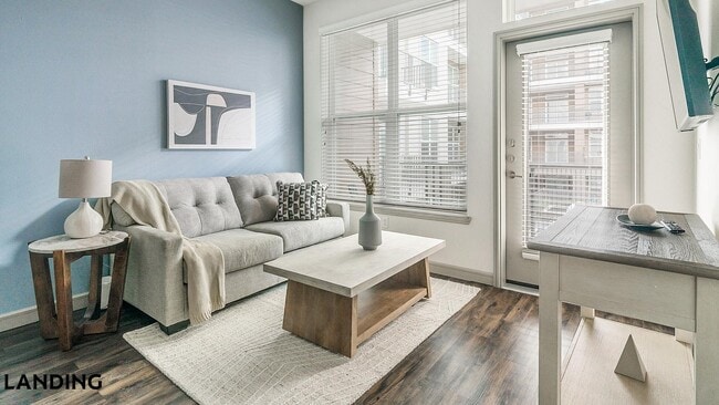 Building Photo - 1711 Caroline St