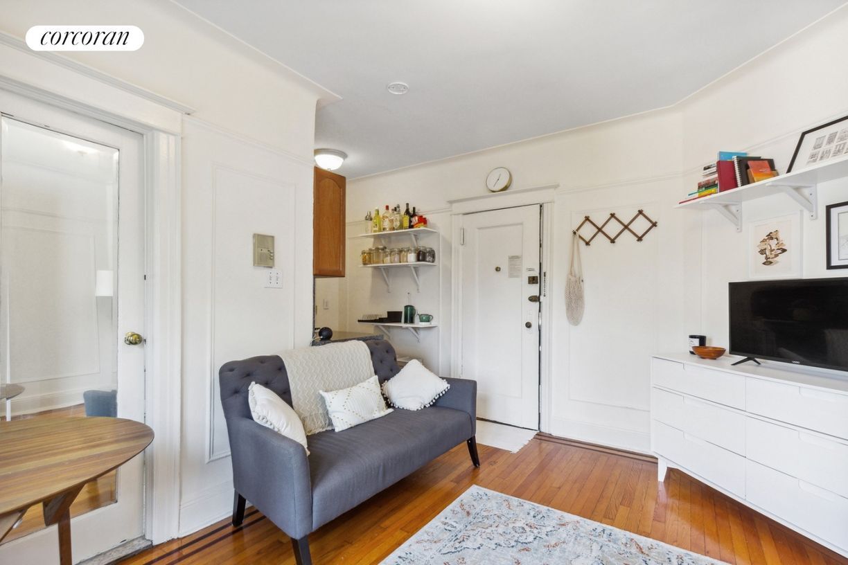 Photo - 49 Willow St