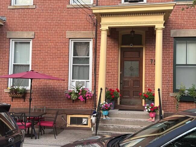 Photo - 71 Warren St Unit 1 plus bedroom Wooster Sq