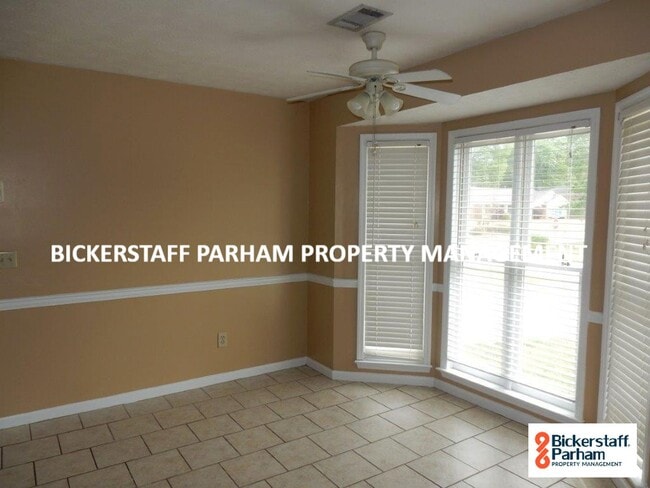 Photo - Located in North Columbus off of Mossdale!